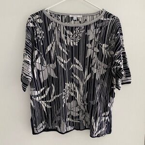 Chico's Black & White Floral Stripe Short Sleeve Knit Top